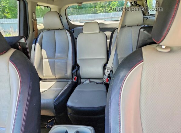 KNDMB5C18M6672047 2021 KIA SEDONA Silver Widok tylnych siedzeń