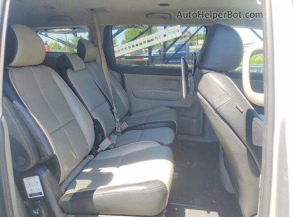 KNDMB5C18M6672047 2021 KIA SEDONA Silver Widok wnętrza z tyłu