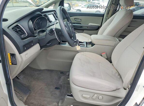 KNDMB5C18M6675661 2021 KIA SEDONA Белый Вид салона спереди