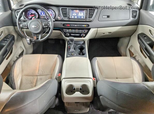 KNDMB5C19J6400635 2018 KIA SEDONA Blue Dashboard view