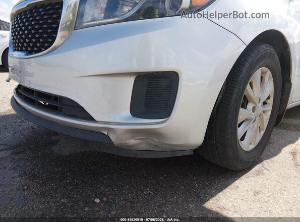 KNDMB5C1XG6196047 2016 KIA SEDONA Silver 360 interior view