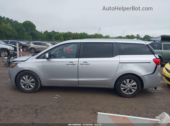 KNDMB5C1XH6283156 2017 KIA SEDONA Silver 360 interior view