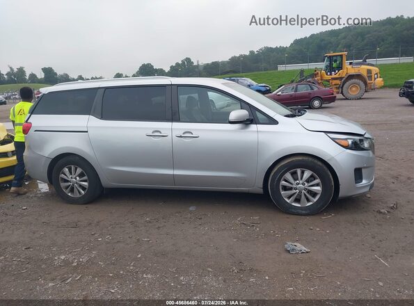KNDMB5C1XH6283156 2017 KIA SEDONA Silver Rear interior view