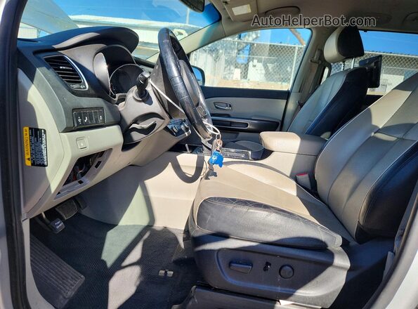 KNDMB5C1XM6664550 2021 KIA SEDONA Silver წინა სალონის ხედი