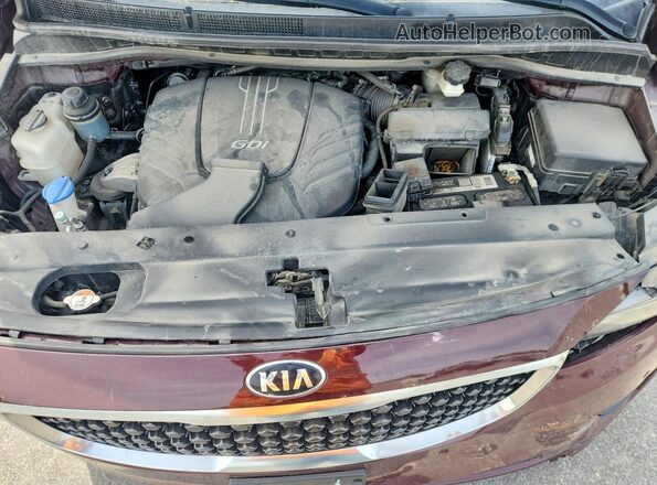 KNDMC5C11H6336632 2017 KIA SEDONA Burgundy Vista del compartimento del motor