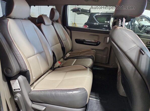 KNDMC5C13G6156230 2016 KIA SEDONA Blue Սալոնի հետևի տեսք