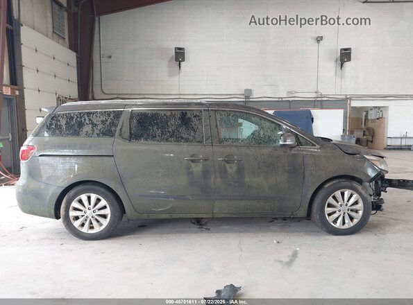 KNDMC5C14J6396877 2018 KIA SEDONA Серый Вид задней части салона
