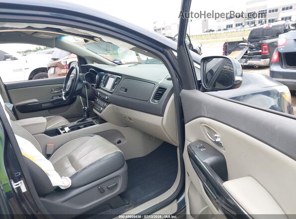 KNDMC5C15G6169724 2016 KIA SEDONA Dark Blue Вид салону спереду