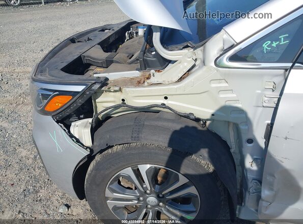 KNDMC5C15L6614232 2020 KIA SEDONA Silver Vista frontal