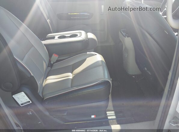 KNDMC5C15L6614232 2020 KIA SEDONA Silver Vista de la etiqueta del VIN