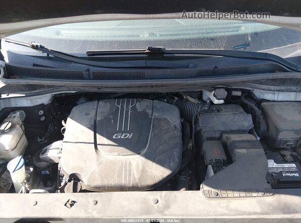 KNDMC5C18J6375756 2018 KIA SEDONA Silver უკანა ხედი
