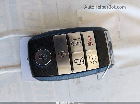 KNDME5C17G6117294 2016 KIA SEDONA Blue Dashboard view