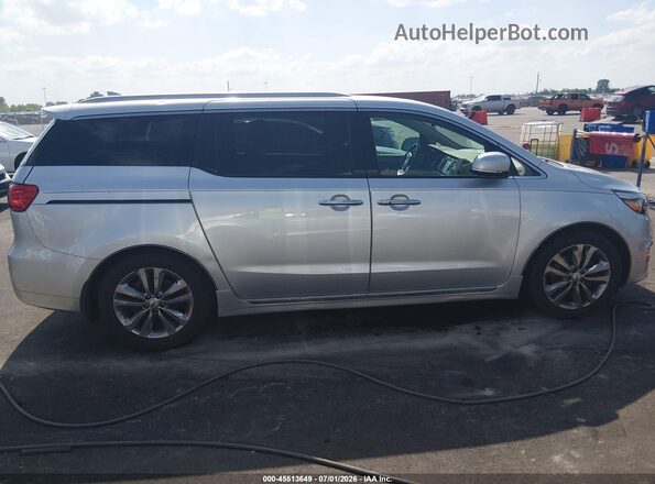 KNDME5C18G6186172 2016 KIA SEDONA Silver Вид задньої частини салону