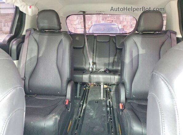 KNDNB4H32P6260073 2023 KIA CARNIVAL Gray Widok tylnych siedzeń