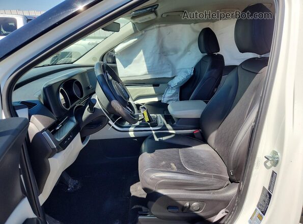 KNDNB4H37R6325115 2024 KIA CARNIVAL White Vista interior delantera
