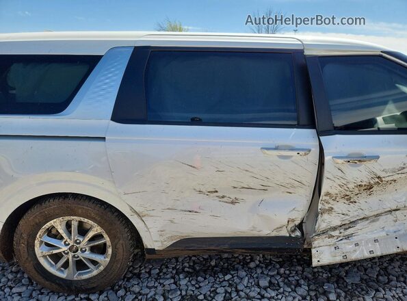 KNDNB4H37R6325115 2024 KIA CARNIVAL White Vista interior trasera