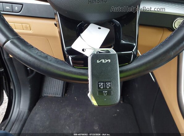 KNDNB4H3XN6156458 2022 KIA CARNIVAL MPV Black Widok deski rozdzielczej