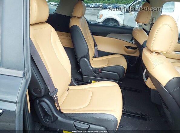 KNDNB4H3XN6156458 2022 KIA CARNIVAL MPV Black Widok naklejki z numerem VIN