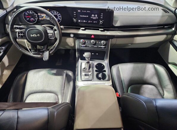 KNDNB4H3XR6448231 2024 KIA CARNIVAL Red Dashboard view