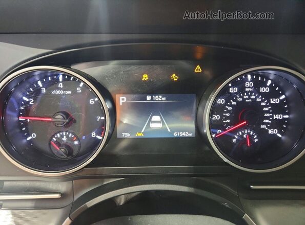 KNDNB4H3XR6448231 2024 KIA CARNIVAL Red Instrument cluster view