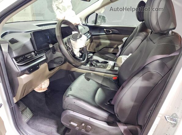 KNDNB5K33T6597540 2026 KIA CARNIVAL White Vista interior delantera