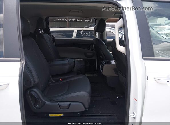 KNDNB5KA7T6137716 2026 KIA CARNIVAL MPV HYBRID White Vista de la etiqueta del VIN