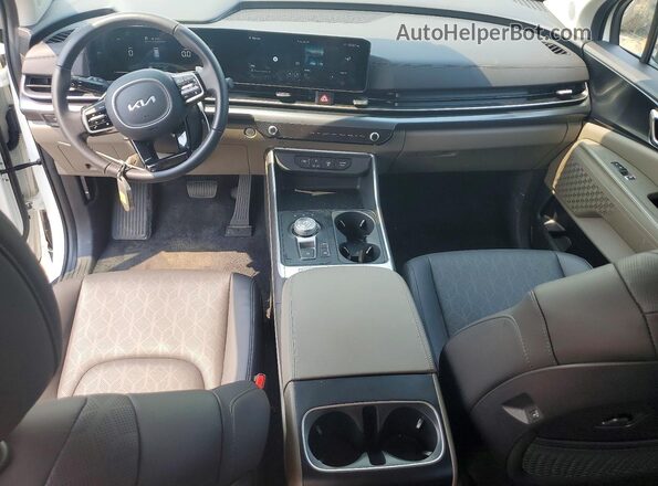 KNDNB5KA8T6123601 2026 KIA CARNIVAL Белый Вид панели приборов
