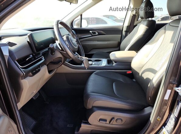 KNDNB5KA9T6128872 2026 KIA CARNIVAL Gray Widok wnętrza z przodu