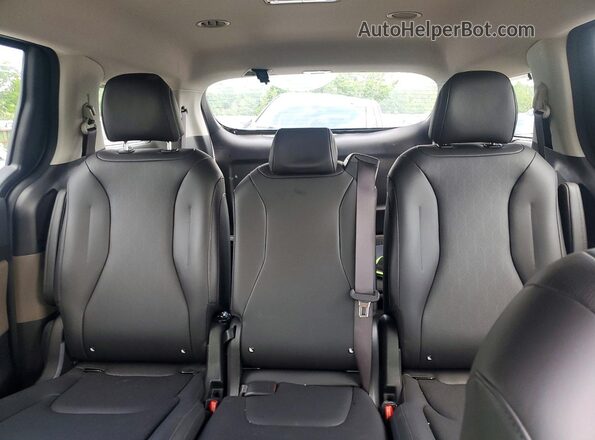 KNDNC5K3XT6617442 2026 KIA CARNIVAL Black Vista de los asientos traseros