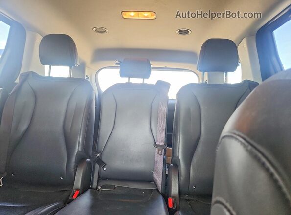 KNDNC5KA9S6033322 2025 KIA CARNIVAL Gray Vista de los asientos traseros