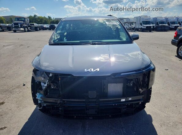 KNDNC5KA9T6148598 2026 KIA CARNIVAL Серый Вид спереди