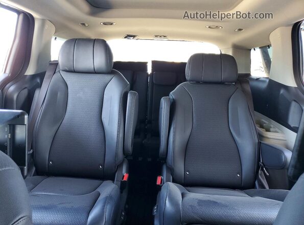 KNDNE5H31R6403644 2024 KIA CARNIVAL Gray Rear seats view