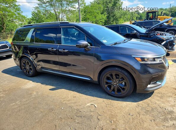 KNDNE5H33P6291247 2023 KIA CARNIVAL Gray Front right