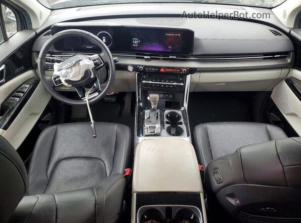 KNDNE5H33R6385034 2024 KIA CARNIVAL Black Widok deski rozdzielczej