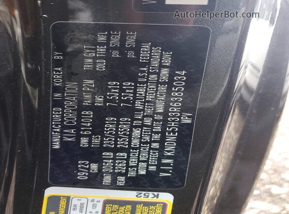 KNDNE5H33R6385034 2024 KIA CARNIVAL Black Widok naklejki z numerem VIN