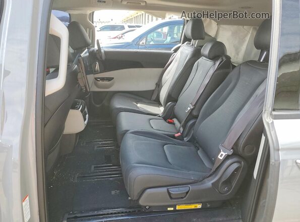 KNDNE5H34R6420096 2024 KIA CARNIVAL Gray Вид задньої частини салону