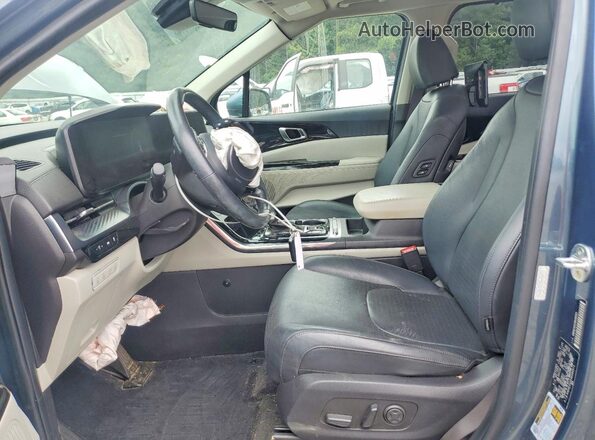 KNDNE5H35N6086915 2022 KIA CARNIVAL Синий Вид салона спереди