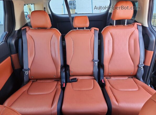KNDNE5H38P6285993 2023 KIA CARNIVAL Teal Вид задніх сидінь