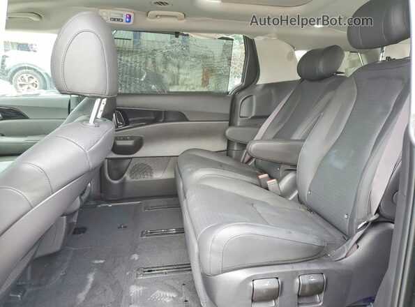 KNDNE5K31S6489746 2025 KIA CARNIVAL Black Вид задньої частини салону