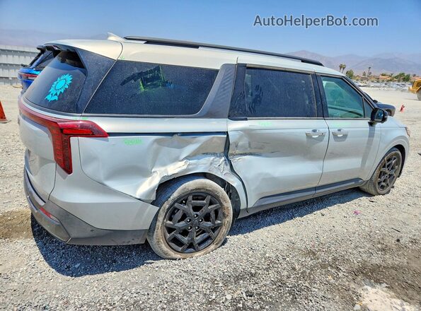 KNDNE5K31S6507775 2025 KIA CARNIVAL Silver Tył prawy