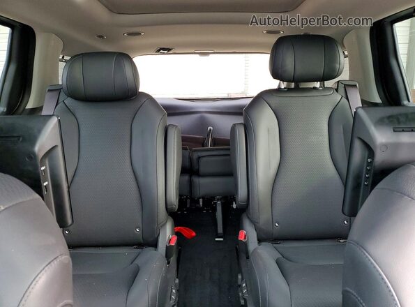 KNDNE5K32S6525329 2025 KIA CARNIVAL Silver Vista de los asientos traseros