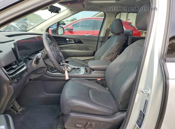 KNDNE5K32S6525329 2025 KIA CARNIVAL Silver Vista interior delantera