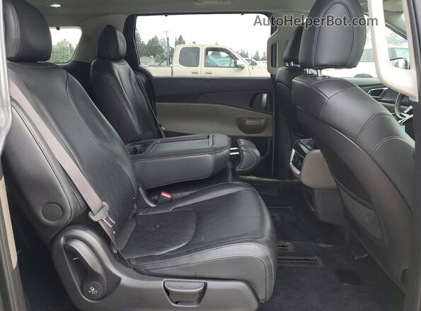 KNDNE5K35S6470634 2025 KIA CARNIVAL Gray Вид задньої частини салону