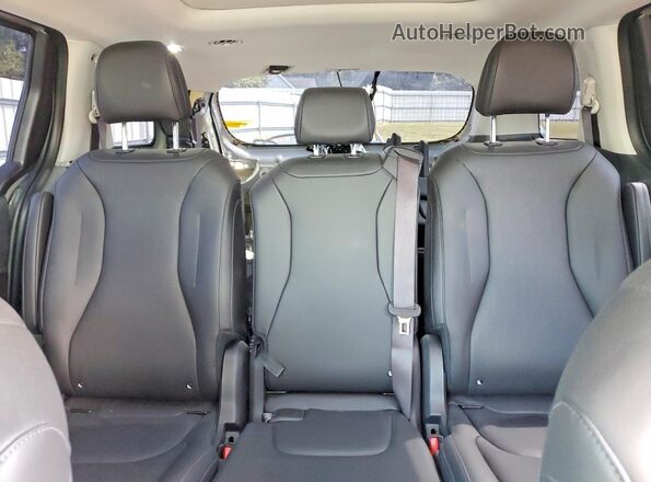 KNDNE5KA3T6116739 2026 KIA CARNIVAL Gray Вид задніх сидінь