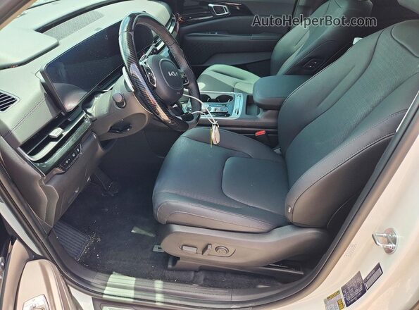 KNDNE5KA8T6128921 2026 KIA CARNIVAL White Front interior view