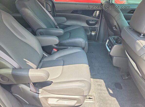 KNDNE5KA8T6128921 2026 KIA CARNIVAL White Rear interior view