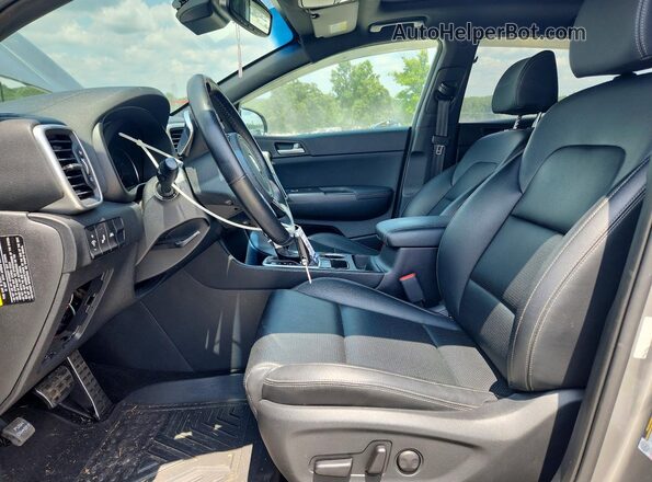KNDP63AC0M7918271 2021 KIA SPORTAGE Silver Front interior view