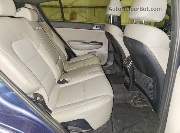 KNDP63AC3L7774391 2020 KIA SPORTAGE Charcoal Vista interior trasera