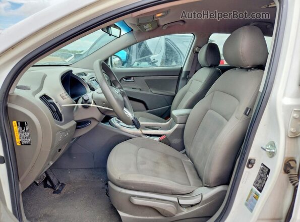 KNDPB3A24D7460317 2023 KIA SPORTAGE White Вид салону спереду