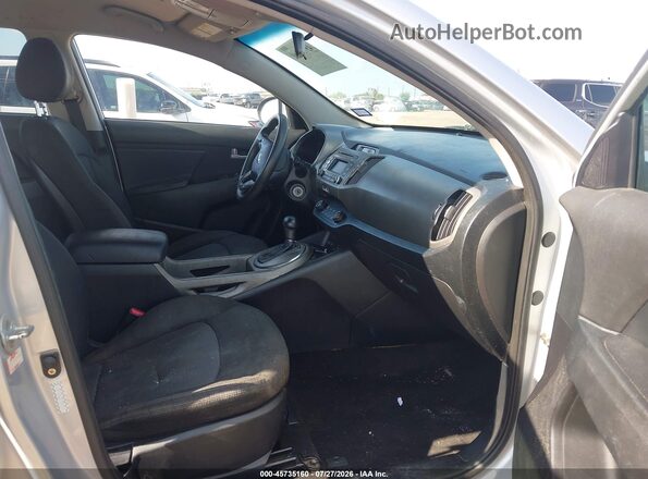 KNDPB3AC2G7808905 2016 KIA SPORTAGE Silver წინა სალონის ხედი